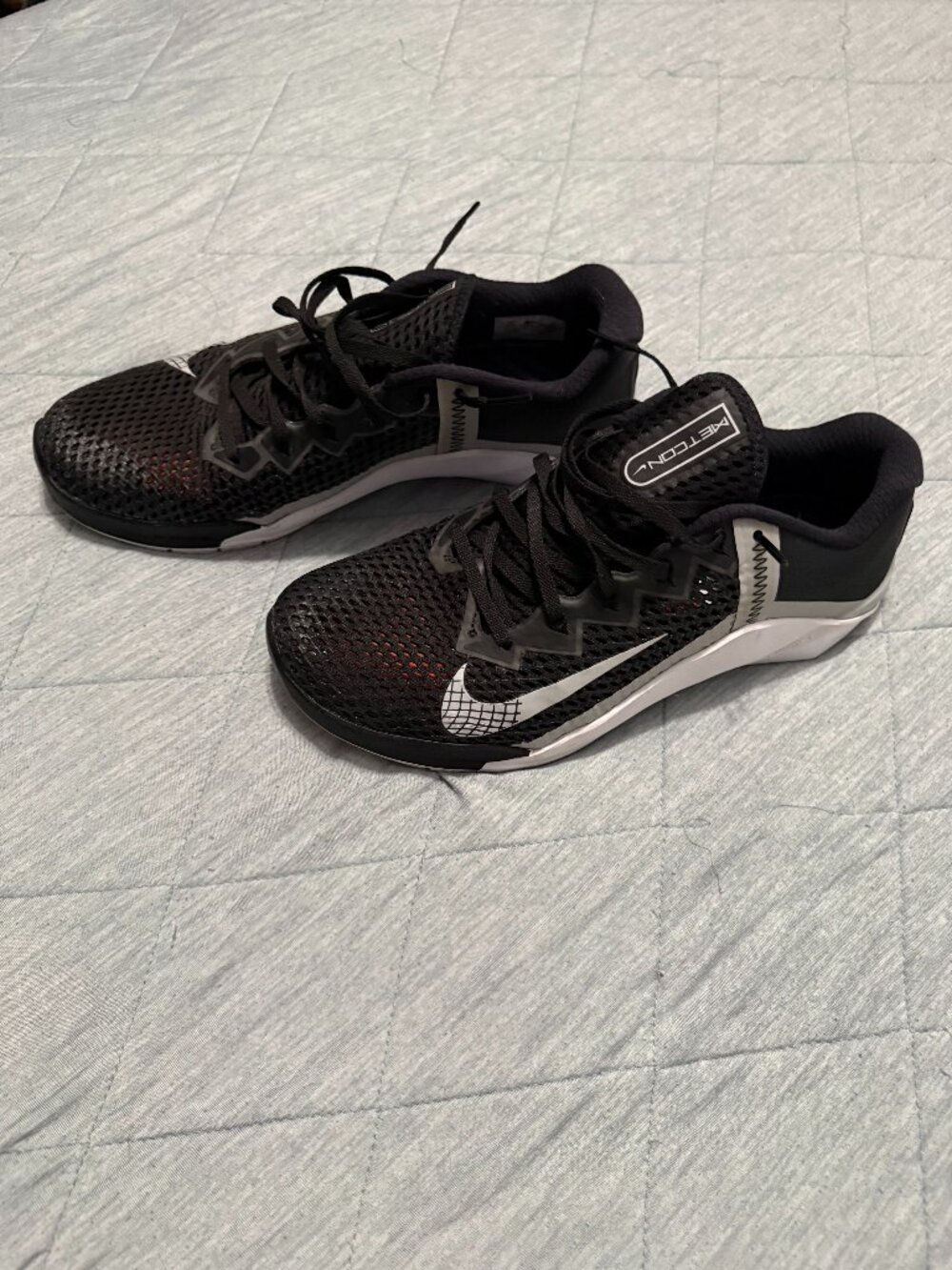 Mens Nike Black/Metallic Silver/White Size 11